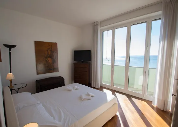 Splendido Fronte Mare Con Box Doppio Appartement