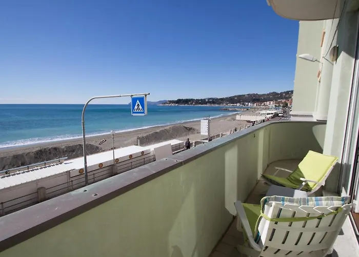 Splendido Fronte Mare Con Box Doppio *