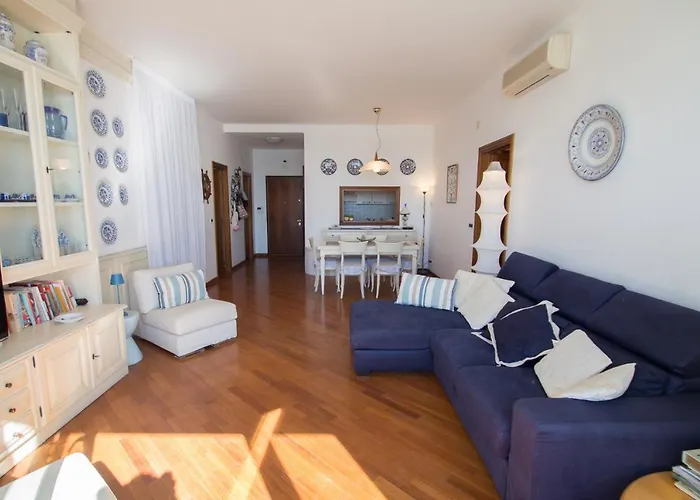 Apartament Splendido Fronte Mare Con Box Doppio *