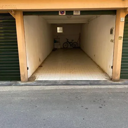 Daire Splendido Fronte Mare Con Box Doppio Varazze