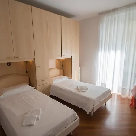 Splendido Fronte Mare Con Box Doppio Apartamento *