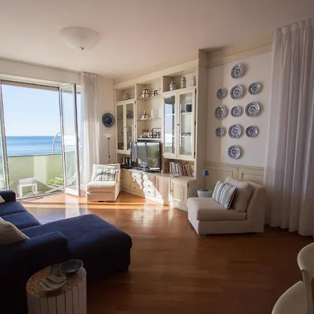 Splendido Fronte Mare Con Box Doppio Apartamento *