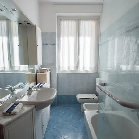 Splendido Fronte Mare Con Box Doppio