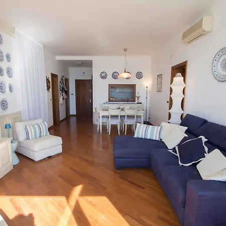 Apartamento Splendido Fronte Mare Con Box Doppio *